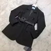 ファッションカジュアル女性ブレザーデザイナースーツレトロシングルブレストジャケット長袖のオフィスコート付きベルト