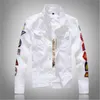 Kurtki męskie Sprężyna jesienna rękaw więcej etykietowanie białej dżinsowej kurtki design dżinsowe płaszcze jednokierunkowe odzież wierzchnią