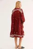 Casual Dresses Embroidery Flowers Women V Neck Long Sleeve Loose Dress 2022 Spring High-End Design Womans Plus Size Boho Over Knee XL