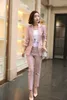 여자 양복 블레이저 여성 공식적인 유니폼 작업 사무실 레이디 품질의 긴 소매 코트 핑크 스트라이프 그레이 짧은/팬츠 + 블라우스 2pcs 세트 femal