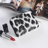 Moda Mulheres Carteira Pequeno Curto Curto Pu Couro Menina Carteiras Bolsas Leopard Animal Imprimir Cartão Titular Zip Por volta