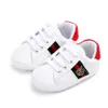 Scarpe da culla Neonato Ragazzi Ragazze Heart Star Primi camminatori Scarpe da culla Scarpe da ginnastica in PU con lacci per bambini Sneakers Prewalker