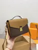 Omuz Çantaları Tüm Maç Messenger Kadınlar Çanta Koltuk altı Flap Yüksek Kalite Crossbody Deri Alışveriş Tasarımcısı Cüzdan 1027