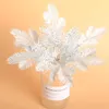 Fleurs blanches artificielles bricolage Scrapbooking petit Bouquet fougères fausses plantes Faux herbe pour la maison mariage décoration de noël Y0630