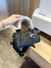 Alta Qualidade Moda Mulheres Totes Bags Exclusivo Triângulo Logotipo Genuíno Pacote de Peito Senhora Tote Bolsas Presbiopia Bolsa Messenger Bag Crossbody