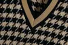 [DEAT] Fashion Fjäder Höst ärmlös V-Neck Stripe Loose Fit Stickning Casual Sweater Vest Kvinnor 13c205 210527