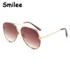 Verres Femmes Fashion Lunettes de soleil dans les célébrités australiennes Style Pilot Style Sun for Female Sexy Eyewear336Q