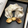 53x 53cm Square Silk Scarf Kvinnor Mode Skriv ut Små nacke Scarfs Office Lady Hair Band Hand Kerchief Kvinna