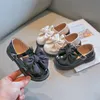 Big Bow Knot Girls Shod Kids Casual Leather Flats TSTRAP 웨딩 파티 황소 영국 어린이 Sweet 220705