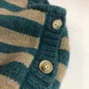 Suéter para niños Jersey para niños Jersey de un solo pecho Azul con cuello redondo Cárdigan de algodón a rayas 210515