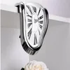 Horloges murales Horloge fondu Horloge Salvador Dali Montre fondue pour une table de bureau de bureau à domicile décoratif Table de bureau créatif drôle
