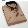 Verão novo homem moda moda casual camisa de manga curta slim fit button social button Down Down Down Khaki Pink White Shirt Soft confortável 210412