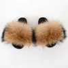 Big Fur Slides Femmes Furry Pantoufles Maison Été Maison Fluffy Chaussures En Peluche Sandales Dames De Luxe Véritable Fourrure Tongs Grande Taille 2020 Q0508