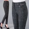 2020 mulheres calças xadrez de comprimento total da cintura alta primavera / outono calças fitness com bolso plus tamanho 3xl 4xl 5xl 6xl calças quentes q0801
