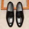 Yeni Lüks Moda Erkekler Ayakkabı Düğün Loafer Siyah Kalite Hakiki Deri Düğün Iş Elbise Ayakkabı Üzerinde Kayma Erkek Casual Ayakkabı