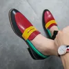 scarpe da skateboard fatte a mano nere mocassini alla moda con cuciture colorate scarpe da sposa per feste da uomo scarpe da uomo Calzature