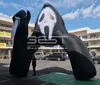 Fantasma gonfiabile della decorazione di Halloween di evento che tiene un arco del coltello Il più nuovo arco di Grim Reaper per la festa spaventosa