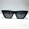 Cat Eye Sunglasses Designer للنساء 41468 نمط مضاد للدرع العدسة اللوحة أسيتات إطار كامل تصميم أنيقة مريحة أزياء مربع عشوائي