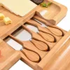 Bamboe Cheese Board Set met bestekkaashulpmiddelen in uitschuiflade inclusief 4 roestvrijstalen mes