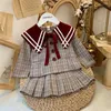 tenue d'enfants coréens mignons