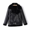 Vintage Bayanlar Kemer Ceket Kış Kadın PU Deri Mont Moda Kadın Kürk Yaka Ceketler Gilrs Siyah Sıcak Coat 210427