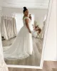 Abiti da sposa Plus Size Abiti da sposa Abito da sposa dalla spalla Scollo tulle Tulle Pizzo Applique Sweep Train Treno su misura Beach Beach Vestidos de Novia 2022 Designer