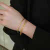 Pulseira Feminina Clássica Sorte Bênção Pingente Três Camadas Círculo Design Sólido Gold Bangle Charme Jóias Presente de Aniversário Q0719