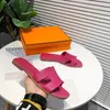 2023 Paris Damen Hausschuhe Schöne Scuffs Schuhe Sommer Sandalen Strand Slides Hausschuhe Damen Flip Flops Loafers Sexy Black Navy bestickt mit Box