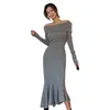 シックな韓国の女性のスラッシュネックボディコンマーメイドのドレスの女性肩のスリムラップヒップグレーのファッション厚い210529