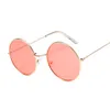 Retro runda rosa solglasögon kvinnor märke designer solglasögon för tjejer legering spegel kvinnlig oculos de sol svart