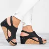 Kvinnor Sommar Gladiator Flat Platform Wedge Heels Sandaler Kvinnliga Träskor Hook Loop Peep Toe Ladies Party Skor För Girls Footwear Y19070303