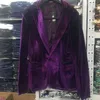 Блестящая фиолетовая одно кнопка бархатный пиджак куртка мужская весна стройная подходящая клубная вечеринка свадебное платье пиджаки мужской Blazer Masculino 210522