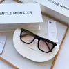 2021 Mooie ontwerp Women Cat Eye Zonnebril Gentle Star Style Lady Retro Sun Glazen Fashion Men Oval Sunglass Momati5152914