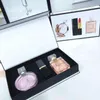 Kolekcja z zestawu do makijażu Matowa szminka 15 ml Perfumy 3 w 1 Zestaw kosmetyczny z pudełkiem prezentowym dla kobiet i szybką dostawą3842577