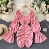 Conception bulle trompette manches intrigantes plis col en V mince robe courte hanche printemps robe femmes Vintage A-ligne robe femmes vestidos Y1204