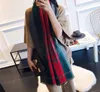 2022 HOT Sciarpa moda classica nuovo autunno e inverno calore imitazione cashmere scialle da donna di media lunghezza k16 180 * 70 cm