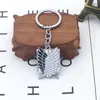 10 sztuk / partia CS Attack na Titan Brelok Shebeki Brak Kyojin Anime Wings of Liberty Blue Chain Pierścienie Do Motocykl Keys Samochodów Prezenty Klucz Ring