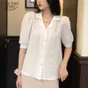 Witte Shirts Dames Tops Dames Zomer Bladerdeeg Korte Mouw Solid Plus Size Losse Casual Vintage Suit Collar Cardigan 10110 210527