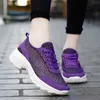 2021 Tasarımcı Koşu Ayakkabıları Kadınlar Için Beyaz Gri Mor Pembe Siyah Moda Erkek Eğitmenler Yüksek Kalite Açık Spor Sneakers Boyutu 35-42 DK