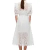 Мода кружева, полые урезывающие элегантное летнее платье женские короткие рукава однобордовые мини платья Vestidos 210520