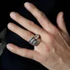 ヒップホップパンク彫刻の手のリングクリエイティブオープン指調節可能なホールディングリング女性男性カップルファッションジュエリーギフト