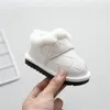 Bottes 2021 Enfants d'hiver Négènes Enneigée Cuir Peluche Princesse Petites filles Sneakers Fashion Toddler Chaussures bébé