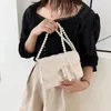 Sac quotidien Design d'intérêt particulier, sacoche d'été avec chaîne de perles pour femmes, petit carré polyvalent, nouvelle mode 2021