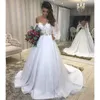 2021 Modern Bateau Bohemian Bröllopsklänning Juliet Långärmad Romantisk Lace Appliques V Open Back Bridal Gowns Vestidos de Novia Ny