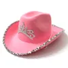 Berets Western Style Cowboy Hat Roze Damesmode Party Cap Warped Wide Birth met Sequin Decoration Crown Tiara Cowgirl