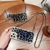 Laser Dream Leopard Fisk Skala Glitter Bling Vätska Fodral Flödande Flytande Mjuk TPU Bumper Hard Clear Cover för iPhone 12 11 Pro max 8 7 6 6s plus med lång rem