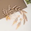 Hårklämmor Barrettes Brud Elegant Crystal Pearls Floral Hairband med örhängen Guld Retro Leaves Head Piece Luxury pannband WED254E