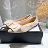 Le ultime scarpe da donna con tacco alto dello stilista primaverile e autunnale in pelle personalizzate adatte per San Valentino, Ringraziamento e altri luoghi