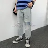 Jeans da uomo dritti alla caviglia a vita media primavera / estate Pantaloni casual strappati con patch per adolescenti larghi