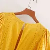 Femmes doux O cou coton broderie Mini robe été évider jaune es Flare manches courtes vacances décontracté 210515